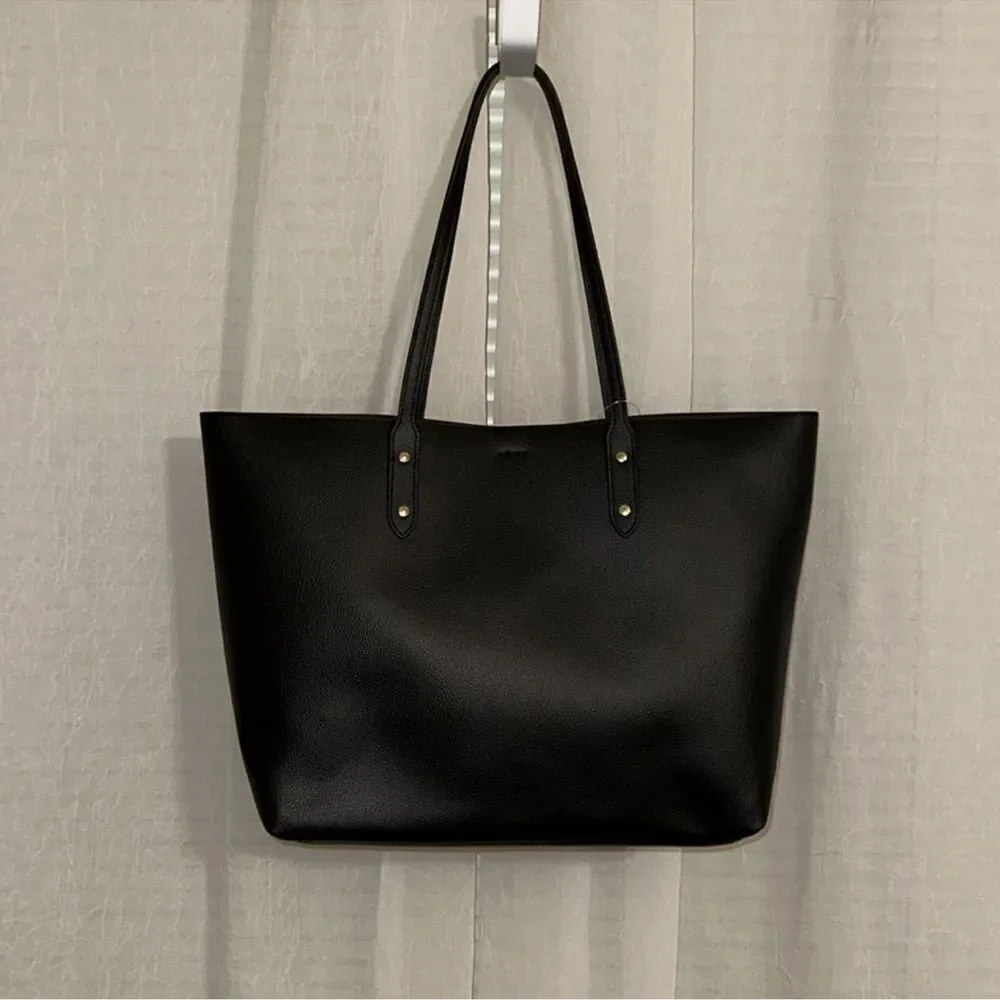 COACH Black Leather Gold Tone Logo Town Tote